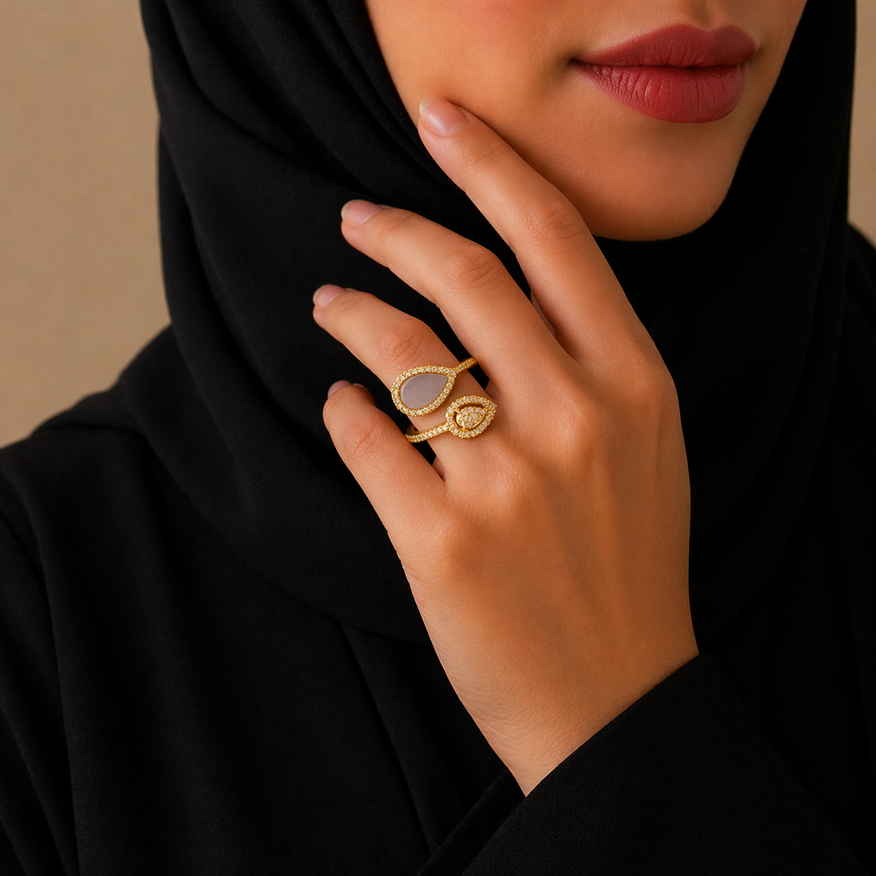 خاتم قطرة الأناقة المرصعة